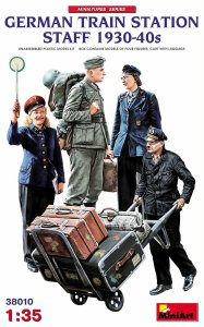 MINIART 38010 - 1:35 German Train Station Staff 1930-40s