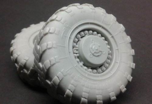 Go to product PANZERART RE35-581 - 1:35 MAZ-543 road wheels