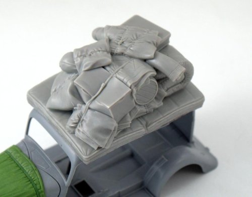 Go to product PANZERART RE35-472 - 1:35 Stowage set for civilian staff cars