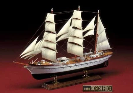 AOSHIMA-04428---1350-GORCH-FOCK-13979.jpg
