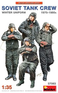 MINIART 37063 - 1:35 Soviet Tank Crew 1970-80s Winter Uniform