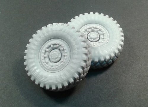 Go to product PANZERART RE35-512 - 1:35 MRAP MaxxPro Road wheels
