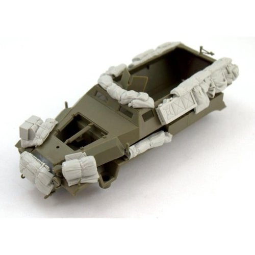 Go to product PANZERART RE35-496 - 1:35 Stowage set for Sd.Kfz 251C