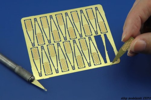 Go to product EDUARD 00037 - Dropper short version