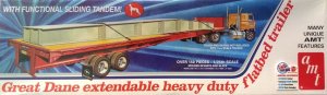 AMT 1111 - 1:25 Great Dane Extendable Flatbed Trailer
