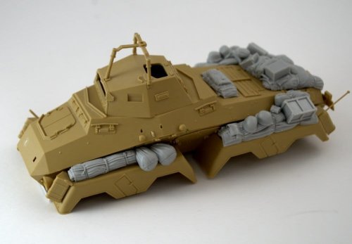 Go to product PANZERART RE35-596 - 1:35 Stowage set for Sd.Kfz 231/232