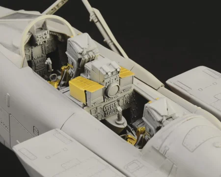 italeri-2513 (5).jpeg
