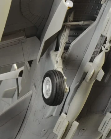italeri-2513 (8).jpeg