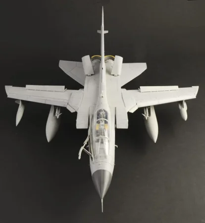 italeri-2513 (15).jpeg