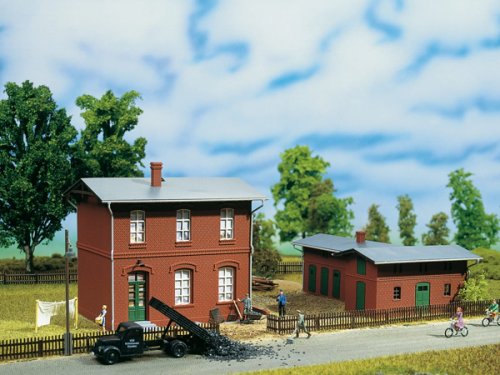 Go to product AUHAGEN 11389 H0 - Administrative building with shed