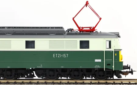 33157_51600_3.jpg