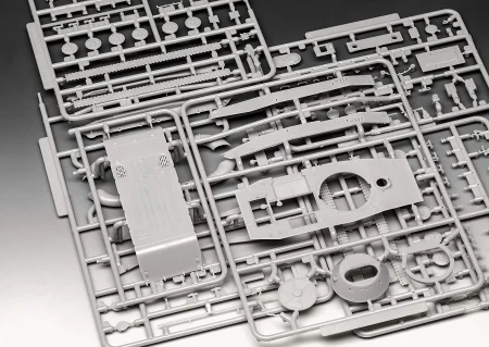 REVELL-03314 (4).jpg