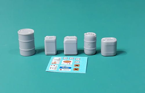 Go to product EUREKA XXL E-067 - 1:35 Set of plastic chemical containers #2