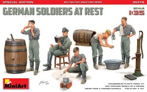MINIART 35378 - 1:35 German Soldiers At Rest - Special Edition