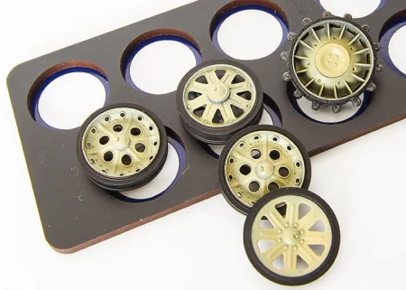 QuickWheel QW-170 Sd.Kfz. 8 - Trumpeter 01583, 01584.jpg