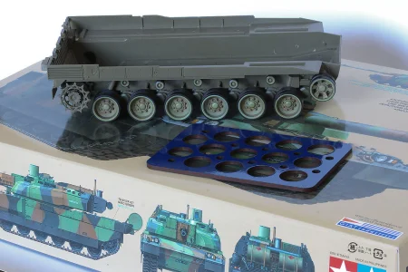 1-35-QuickWheel-QW-216-French-MBT-Leclerc-Series-2 a.jpg