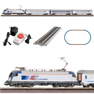 PIKO 97931 H0 Electrical railway set PKP Intercity with Husarz locomotive and passenger cars