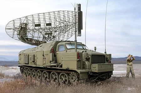TRUMPETER 09569-P-40-1S12-radar (2).jpg