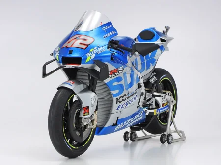 Tamiya 14139-Team Suzuki ECSTAR GSX-RR (3).jpg