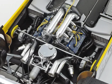 tamiya-12033-renault (4).jpg
