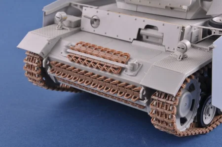 heller-30321-pzIII (12).jpg
