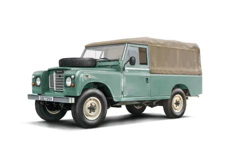 italeri-3665-land-rover (2).jpeg