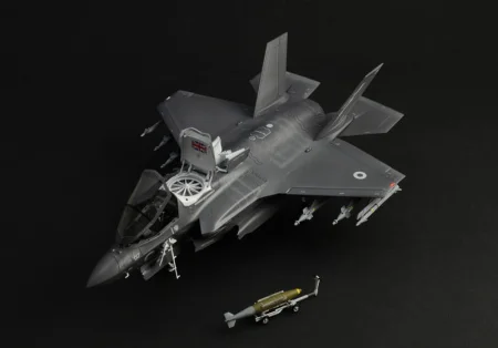 italeri-2810-f-35 (3).jpeg