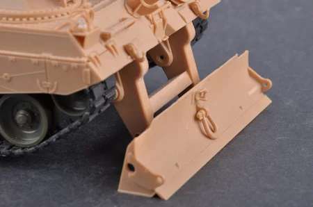 Hobby-Boss-84565-Bergepanzer-BPz3-Buffalo (5).jpg