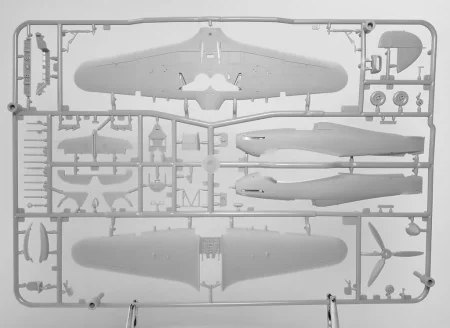 Arma-Hobby-70062-hurricane-IID (11).jpg