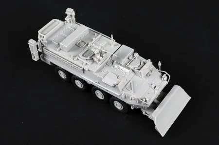 Trumpeter-07456-M1132-Stryker (6).jpg