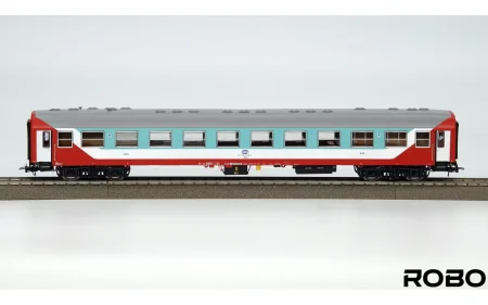 robo-260710-wagon-bar-113a-papuga.jpg