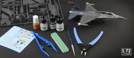 Italeri-72009-f-16-complete-set (2).jpeg