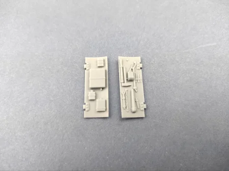 Copper-State-Models-A35-035-Fahrpanzer Doors with Equipment (3).jpg