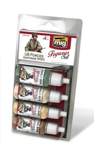 AMMO MIG 7022 - US Forces Uniforms WWII - Figures Set
