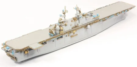 Pontos-37001R1-USS-LHD-2-Essex-Kit-plus-Detail-Up-Set (13).jpg