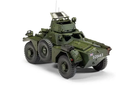 Airfix-1379-FERRET (3).jpg