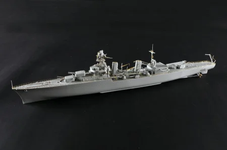 Trumpeter-05374-French-Light-Cruiser-Marseillaise (8).jpg