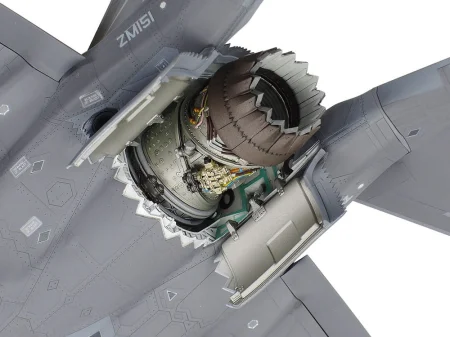 Tamiya-61125-F-35B-Lightning II (11).jpg