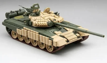 Amusing-35A063-T-72AV-Ukraine (1).jpg
