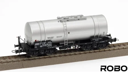 robo-model-cysterny-pkp-120461.jpg