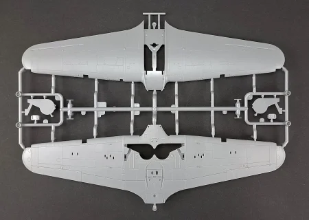 arma-hobby-40008-hurricane-II-trop (10).jpg