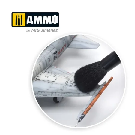 ammo-8575-dust-remover-brush-1-2.jpg