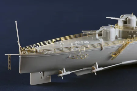 trumpeter-05366-hms-naiad (10).jpg