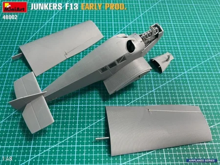 miniart-48002-junkers-f13 (5).jpg