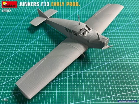 miniart-48002-junkers-f13 (8).jpg