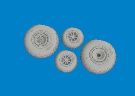 672380_B-24H wheels-3.jpg