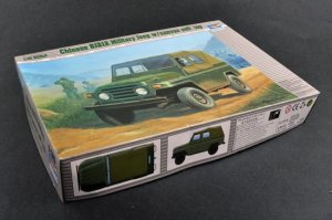 Trumpeter 02302 - 1:35 Chinese BJ212 Military Jeep w/canvas soft top