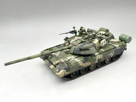 Amusing-Hobby-35A060-T-80U (3).jpg