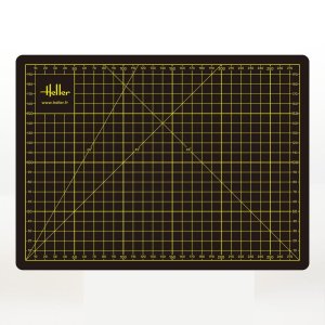 Heller 99010 - A4 size cutting mat - 30cm x 22cm