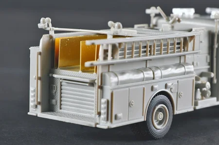 Trumpeter-07445-American-LaFrance-Eagle-Fire-Pumper (22).jpg